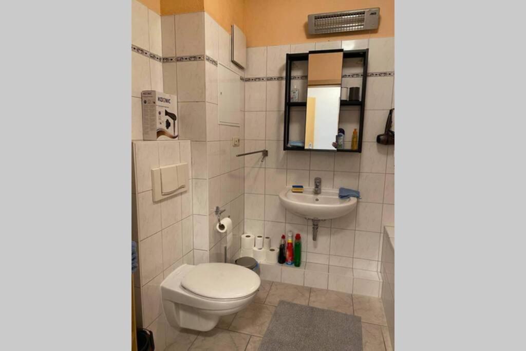 Beste Lage In Rostock: 2-Zimmerwohnung Mit Balkon Im 1.Og Kültér fotó