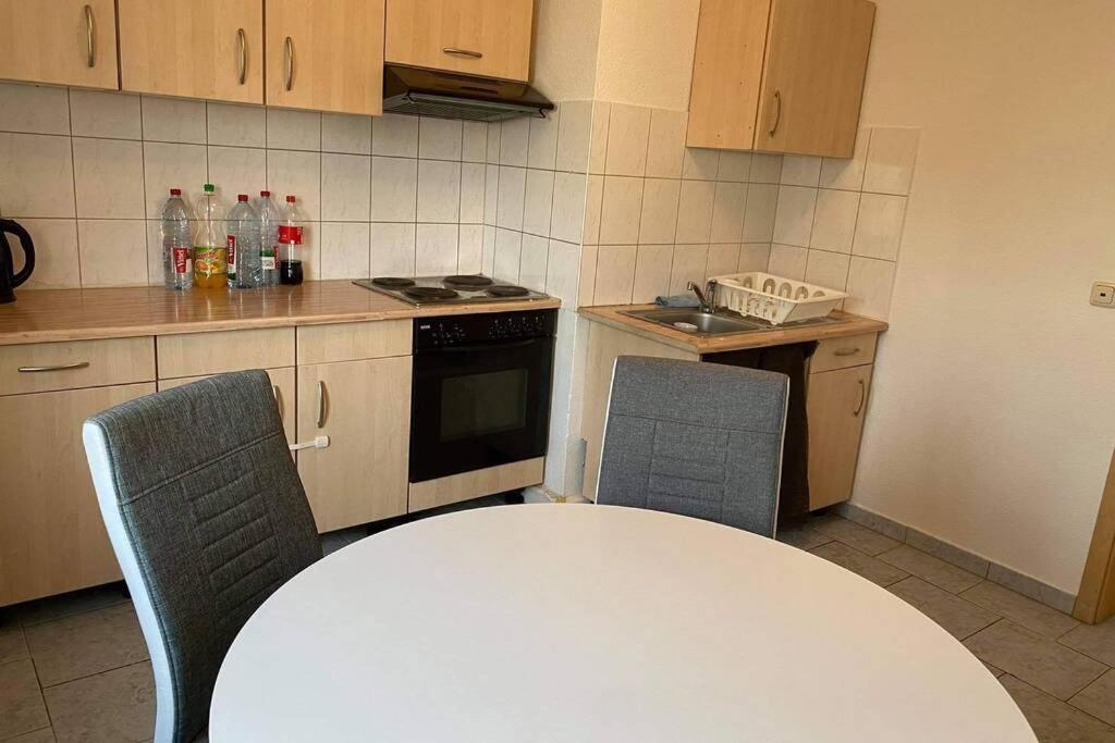 Beste Lage In Rostock: 2-Zimmerwohnung Mit Balkon Im 1.Og Kültér fotó